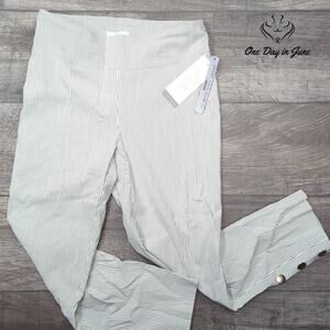 New Directions Short Length Slim Leg Pants Size 10